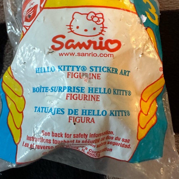 2000 Sanrio hello kitty McDonald’s toy / sticker art figurine in packaging - Picture 3 of 5